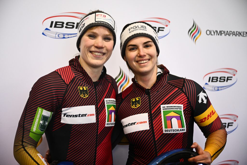 Kim Kalicki (rechts) mit Anschieberin Talea Prepens in Lillehammer (Foto: BSD/Viesturs Lacis)